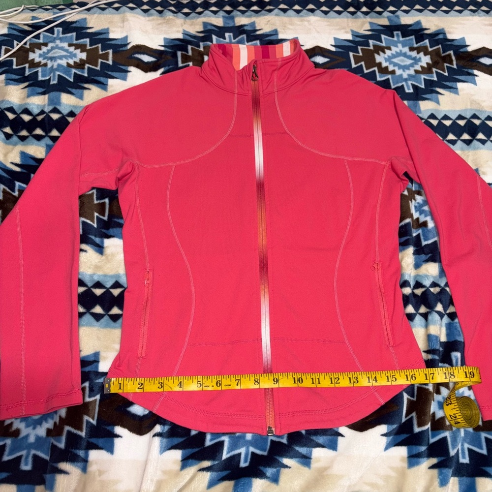 Lululemon Define Jacket in Vibrant Coral/Pink - Picture 4 of 9